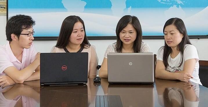 “英雄的礼赞 奋进的凯歌致敬共和国勋章、国家荣誉称号获得者”