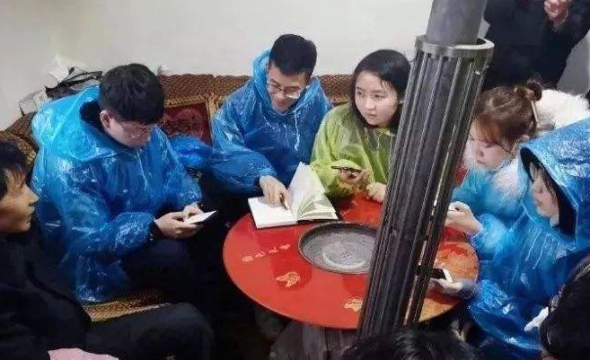 “他们与毛泽东周恩来并肩战斗，却牺牲在新中国成立前”