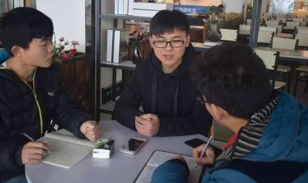 “畸形“打投”，错的不仅是饭圈”