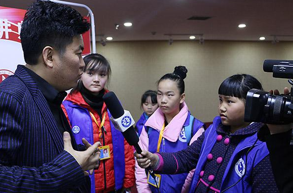 “签证非常难搞！向佐回应未陪郭碧婷待产，目能已在台湾陪产”