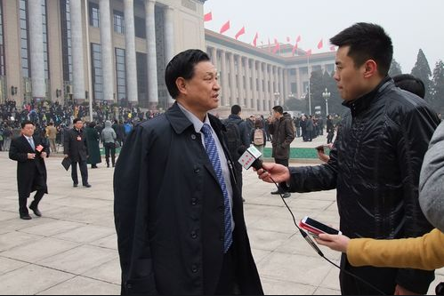 “前三季度规上工业增加值同比增百分之五点六 平稳增长，工业运行主旋律（