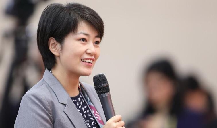 “公安局回应郑云龙落户北京说了什么 疑似吃空饷问题回复了吗?”
